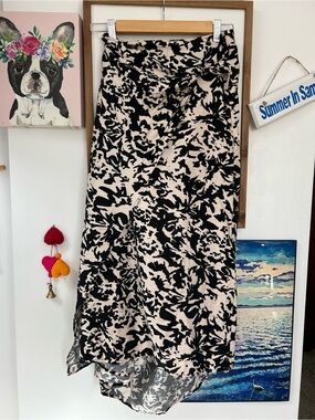 Ava & Viv Black and Cream Floral-Print Midi Skirt- 2X